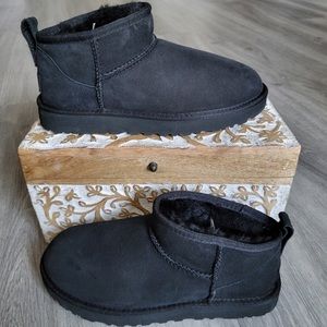 Ugg ultra minis